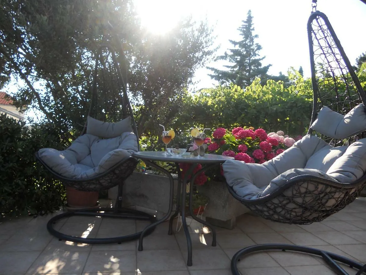 Pensiune Holiday Room - The View Novi Vinodolski Croaţia